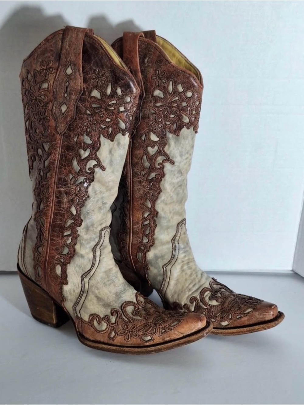 Women's Brown & Cream Embroidered Western Heeled Boots